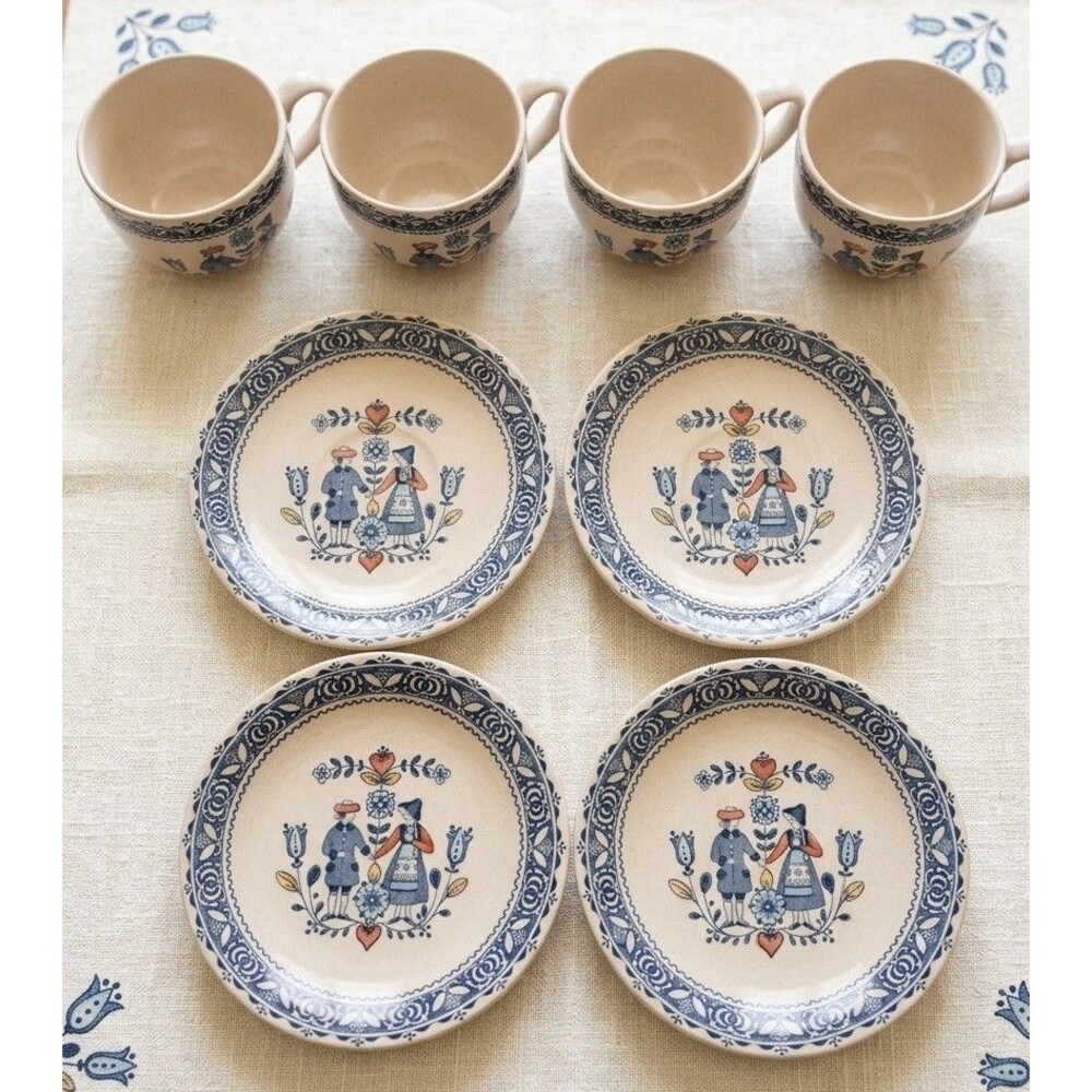 Vtg Johnson Brothers Hearts & Flowers 8 Pc Cup/Saucer Set Old Granite Ironstone